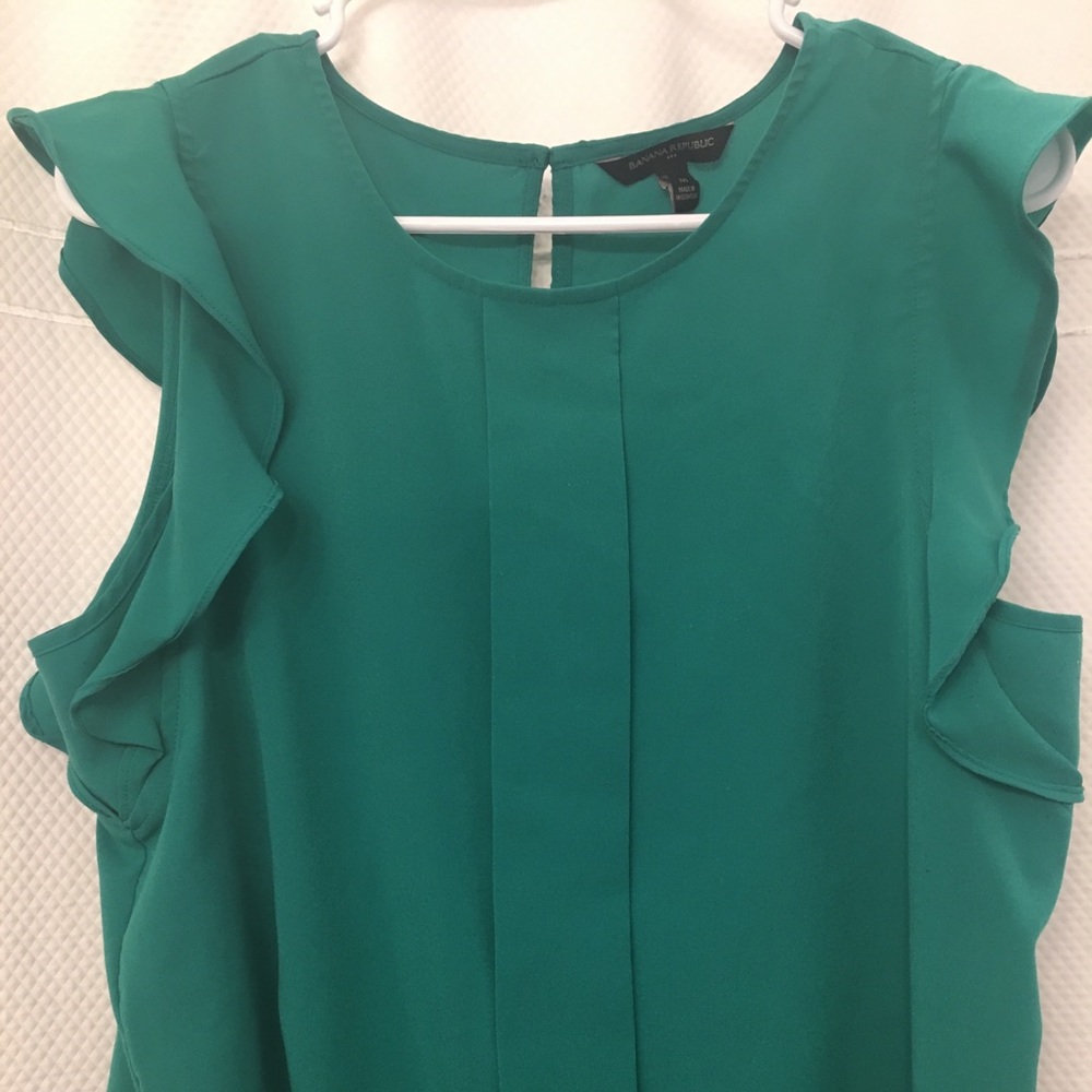 Green Banana Republic Sleeveless Blouse